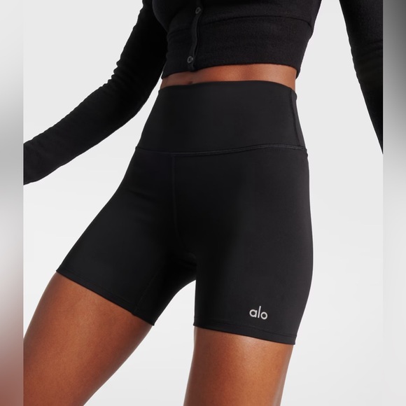 ALO Yoga Pants - Shine Alo Yoga 5" Airlift Energy Short